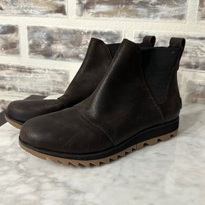 Sorel Harlow Chelsea Boots Size 5.5